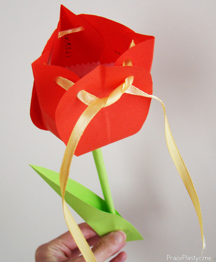 Tulipan z papieru